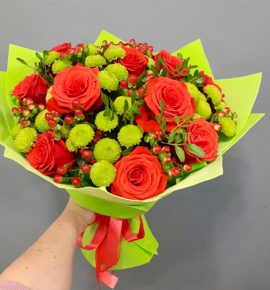 Букет цветов из: Хризантемы и Розы в Аксае Республика Дагестан
