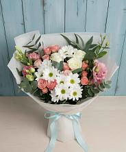 Букет цветов из:  Розы, Лизиантусы и Хризантемы в Аксае Республика Дагестан