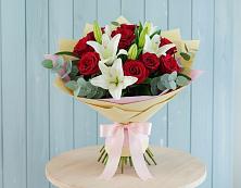 Букет цветов из:  Лилии и Розы в Аксае Республика Дагестан