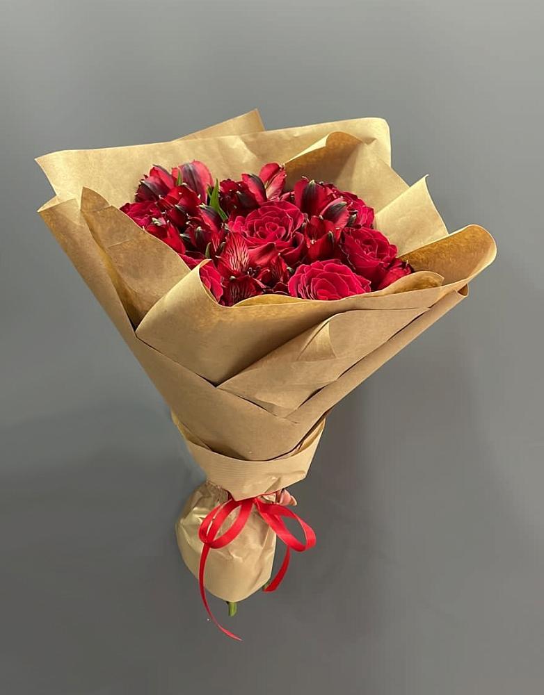 Букет цветов из: Альстромерии и Розы в Аксае Республика Дагестан