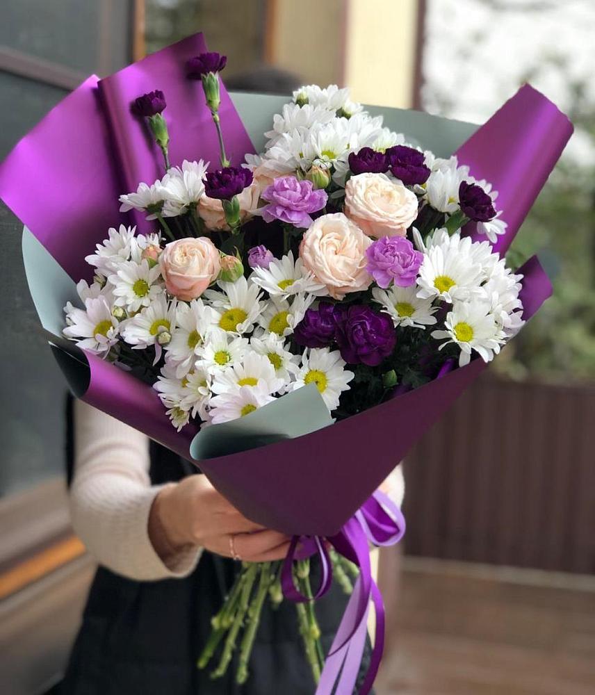 Букет цветов из: Хризантемы, Гвоздики и Розы в Аксае Республика Дагестан