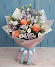 Букет цветов из:  Лизиантусы, Розы, Альстромерии и Гипсофила в Аксае Республика Дагестан