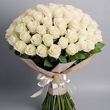 Букет 101 беля роза Белоснежка в Аксае Республика Дагестан