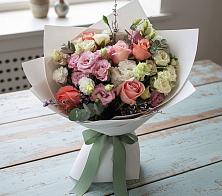 Букет цветов из:  Розы, Лизиантусы и Гвоздики в Аксае Республика Дагестан