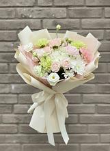 Букет цветов из:  Гвоздики, Розы, Лизиантусы и Хризантемы #REPLACE_PRED# Аксае Республика Дагестан