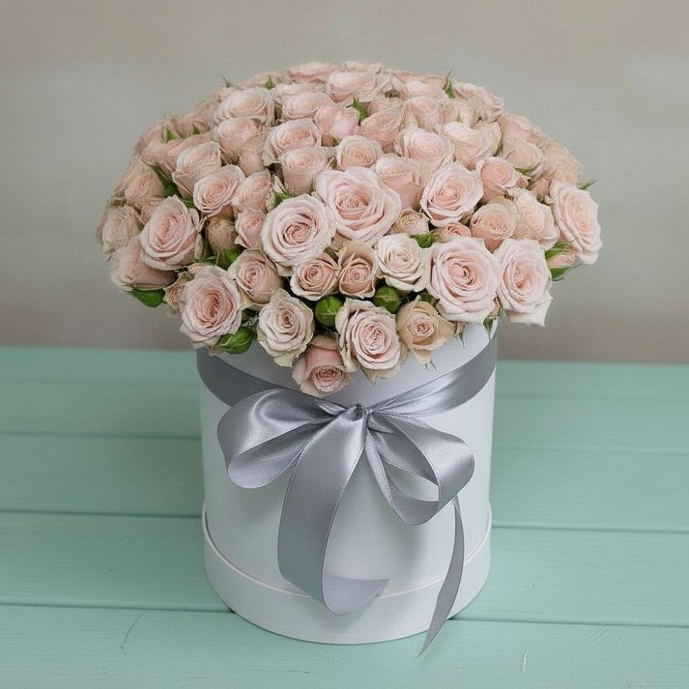 Цветочная композиция из Розы в шляпной коробке в Аксае Республика Дагестан